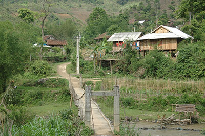 Hòa Bình Tăng cường quản lý an toàn giao thông hệ thống cầu treo